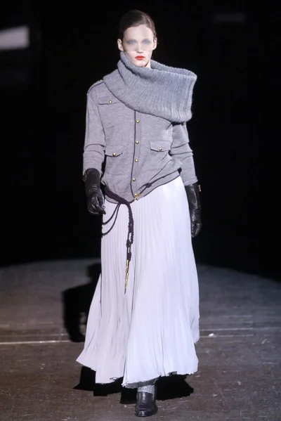 Look 28